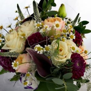 MARIAGE Bouquet rond cala aubergine